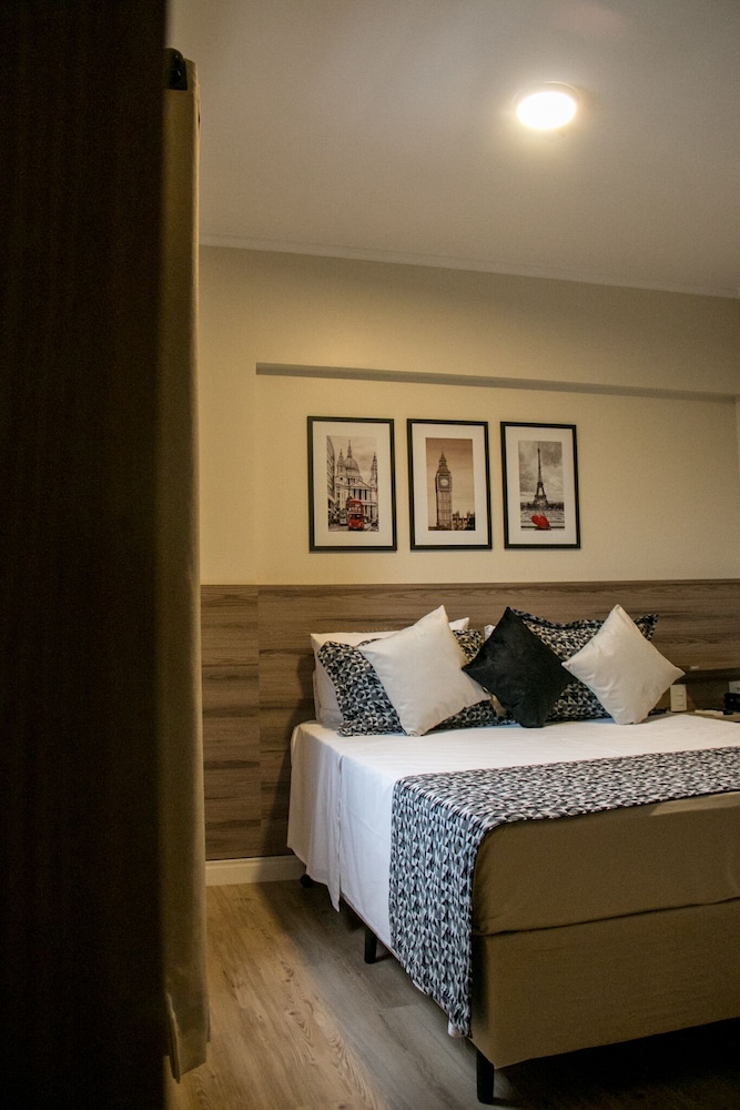 Ferraz Hotel 12/65