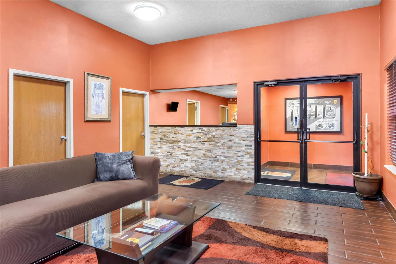 Super 8 by Wyndham Bellefontaine 27/38