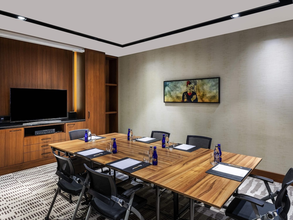 Movenpick Hotel Istanbul Golden Horn 78/89