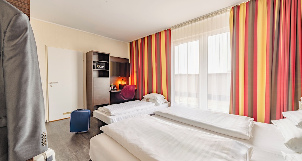 Room, Triple, Double Bed