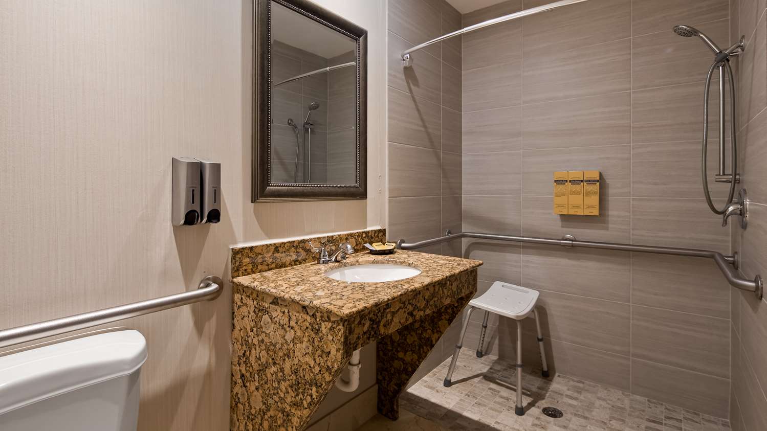 Suite, King Bed, Sofa, Accessible, Best Western Plus Ambassador Suites Venice 2/2