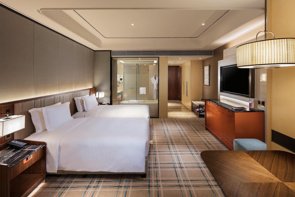 غرفة ديلوكس بسريرين منفصلين بإطلالة، Hilton Fuzhou 2/7