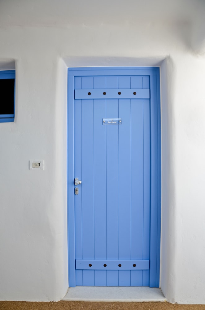Naxos Island Hotel 37/74