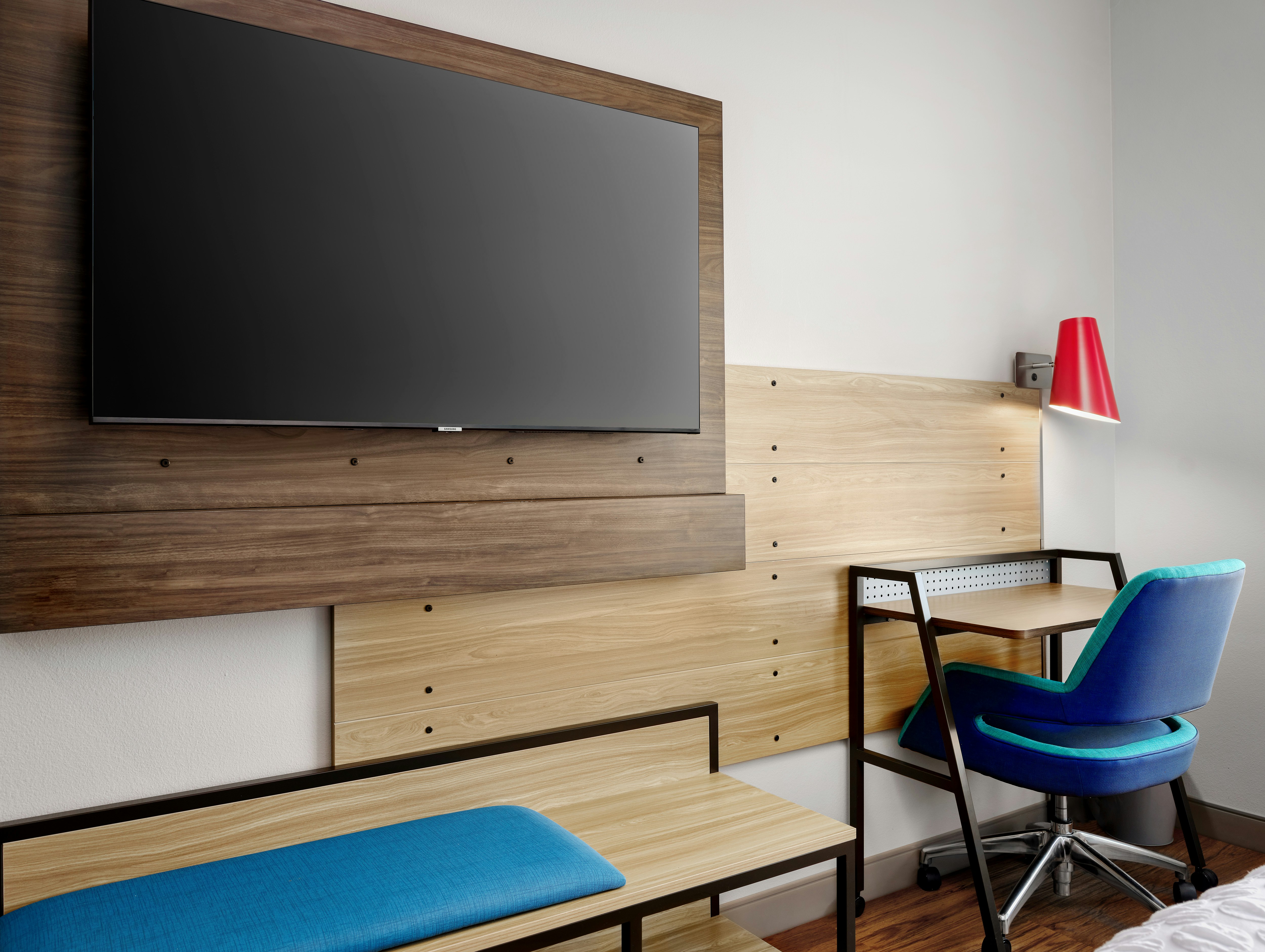 ROOM, KING BED, ACCESSIBLE
