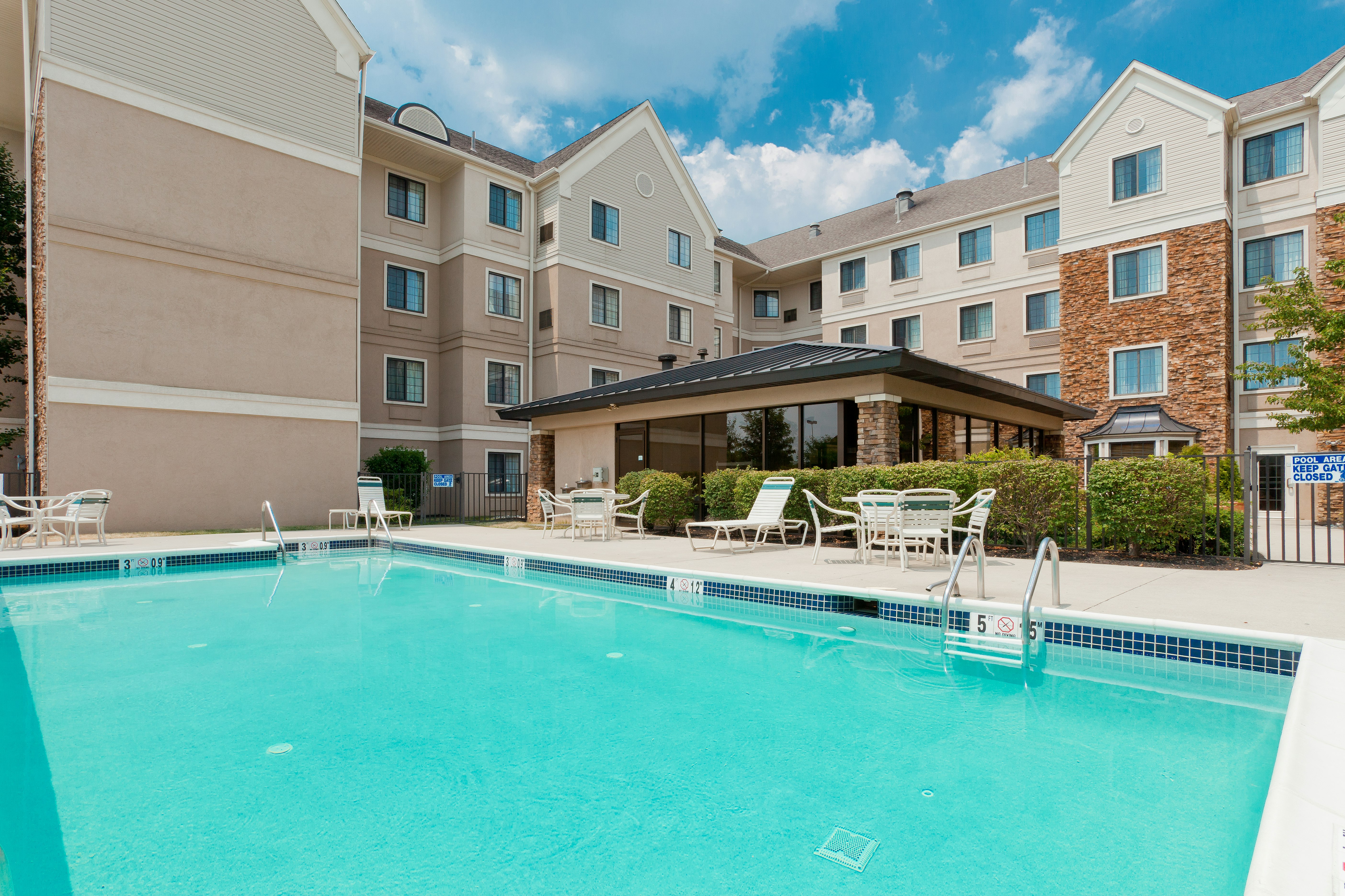 Staybridge Allentown Bethlehem Airport Suites 64/69