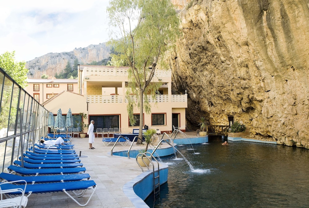 Balneario de La Virgen 38/62