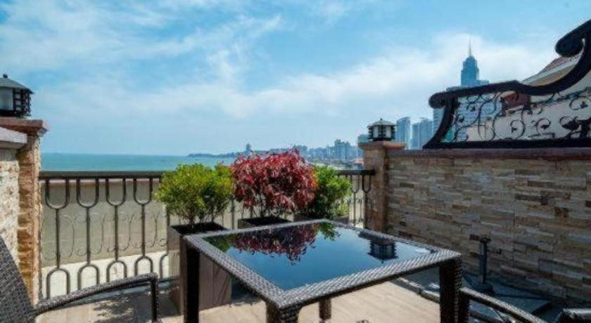 Yantai Golden Gulf Hotel 95/98