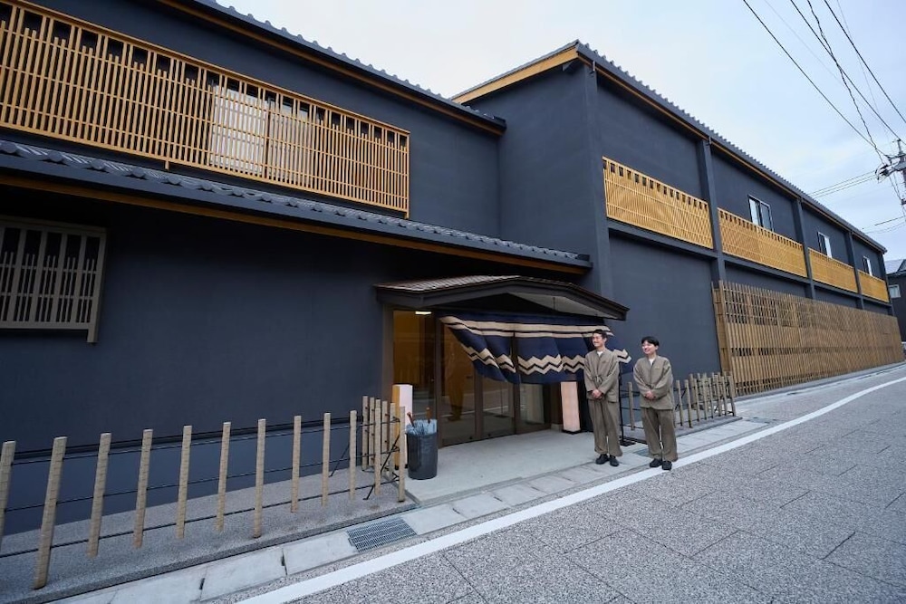 Yubune 28/33