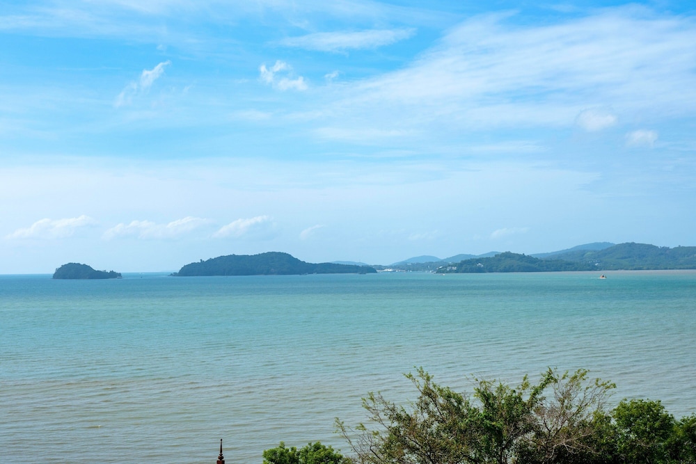 The Westin Siray Bay Resort & Spa Phuket 24/68