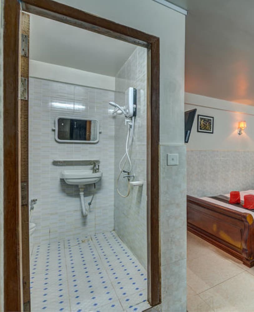 Siem Reap Pub Hostel 74/76