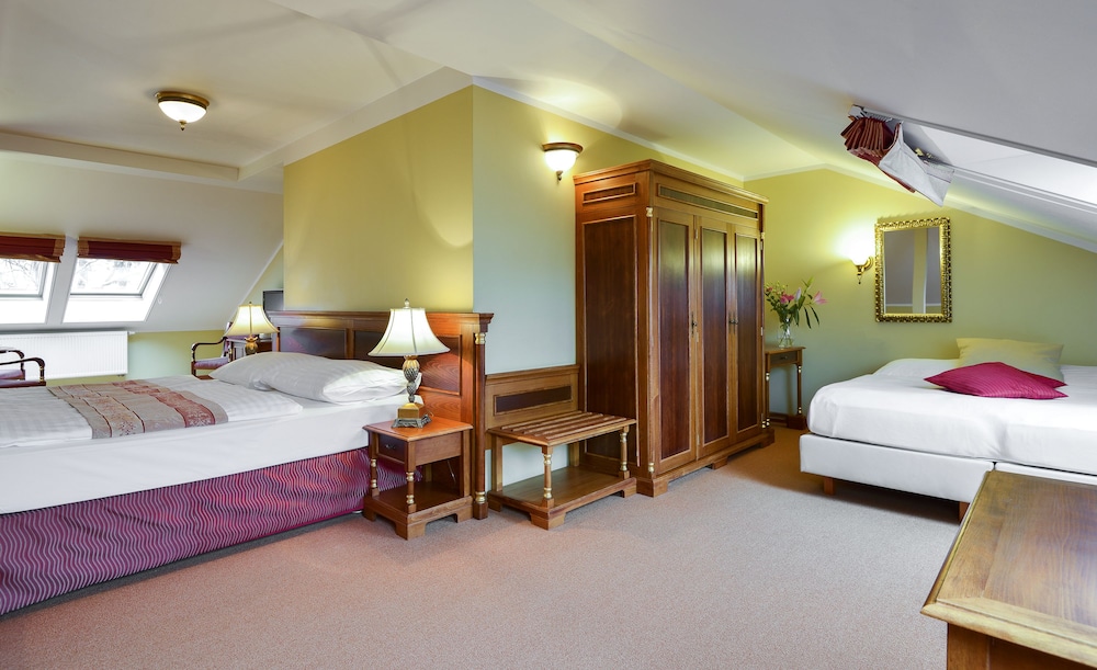 HOTEL CONTINENTAL 13/64