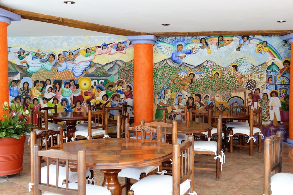 Hotel Santa Helena Plaza 24/42
