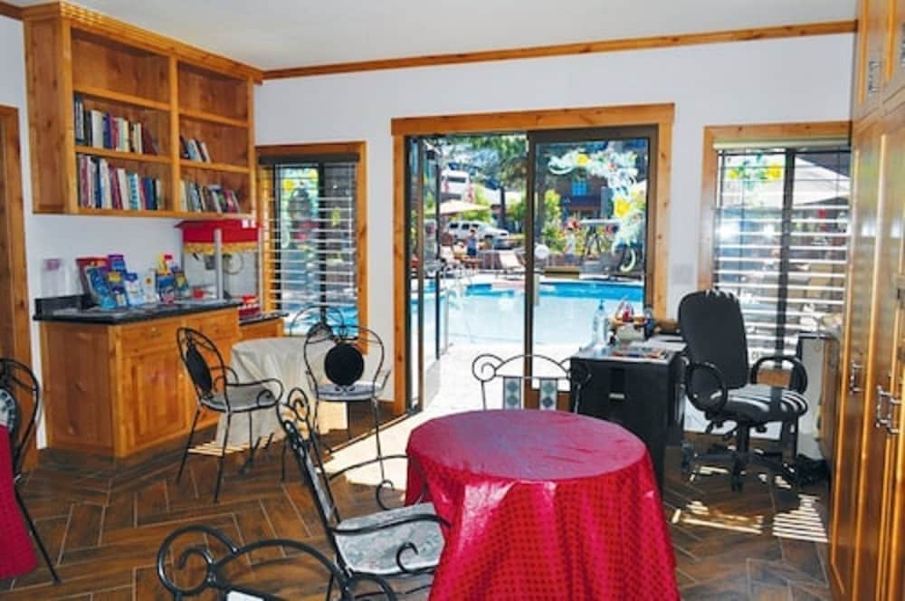 Stardust Lodge 21/30