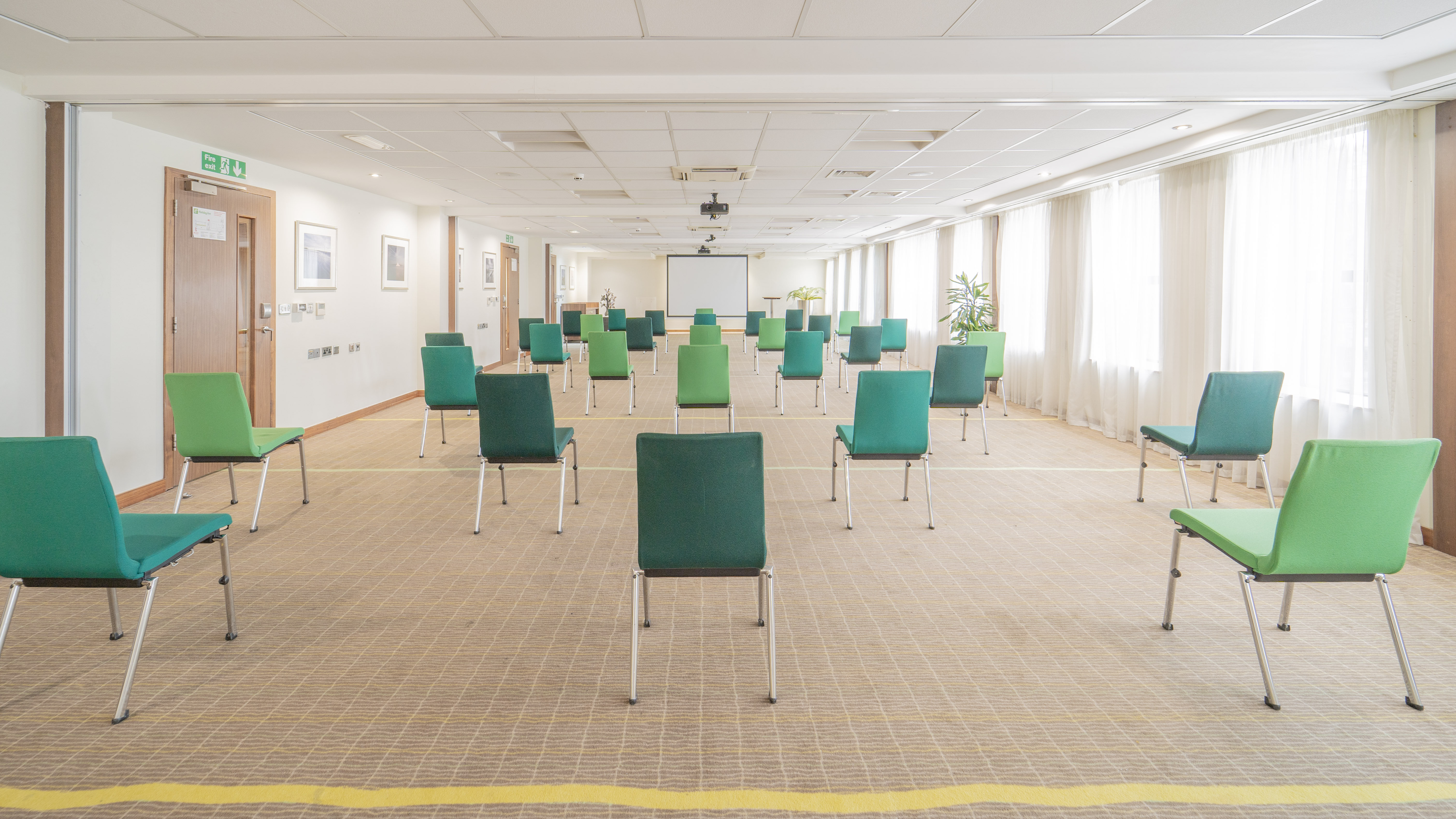 HOLIDAY INN BRISTOL CITY CENTRE 52/55