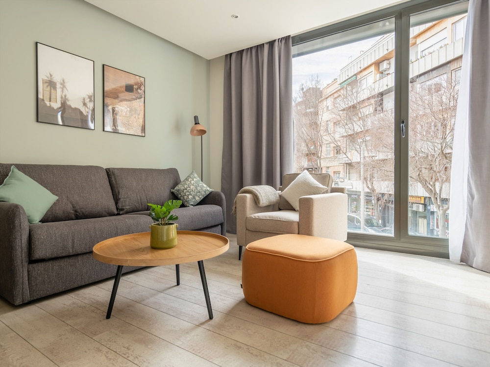 limehome Barcelona Rector Triado 44/66