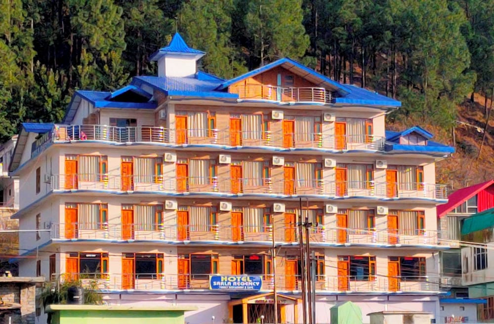 Hotel Sarla Regency 4/47