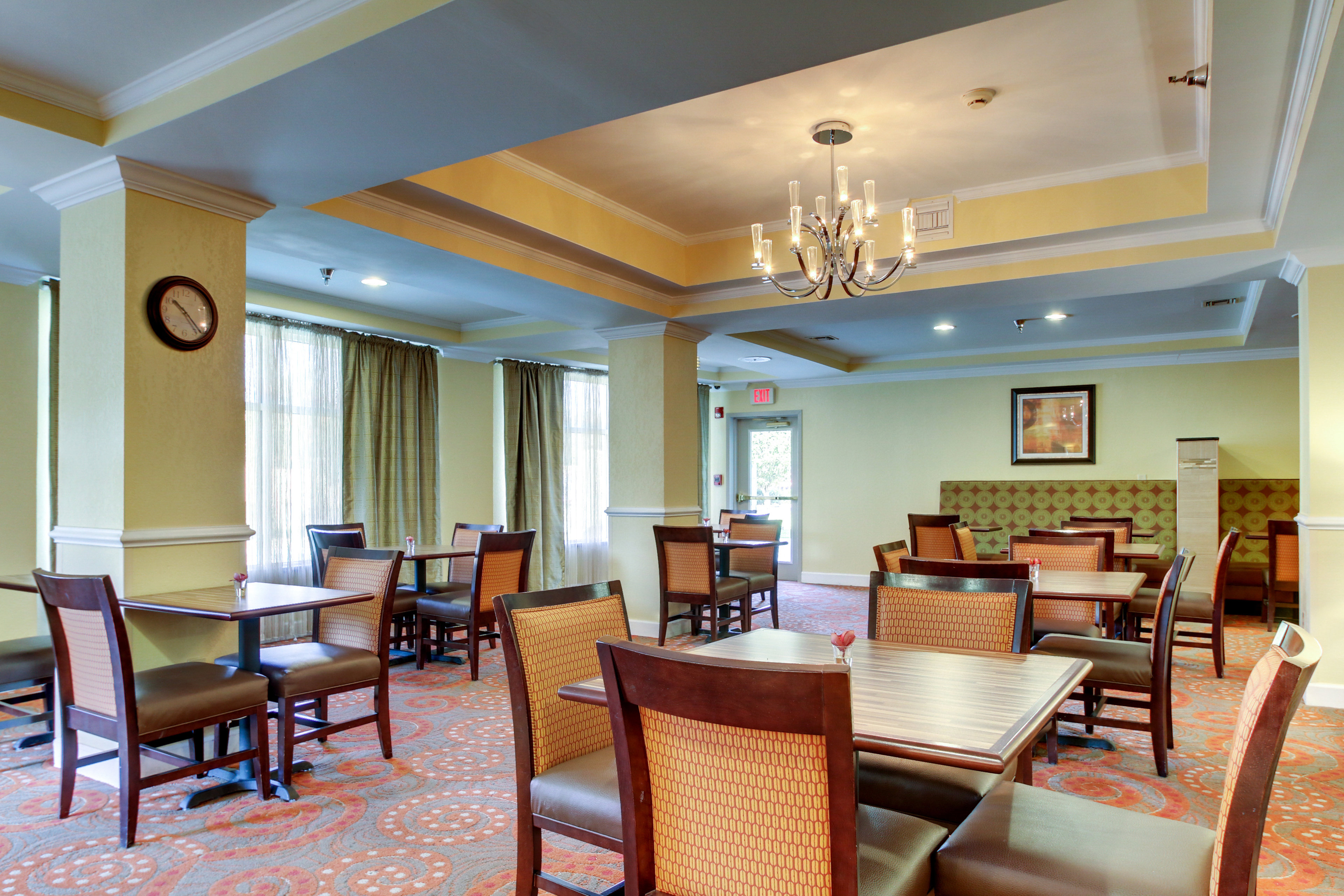 Holiday Inn Express Hotel Suites Live Oak 57/71