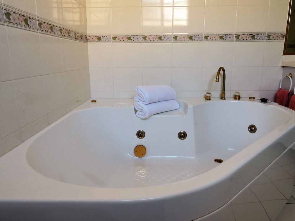TWEED HEADS VEGAS MOTEL 44/44