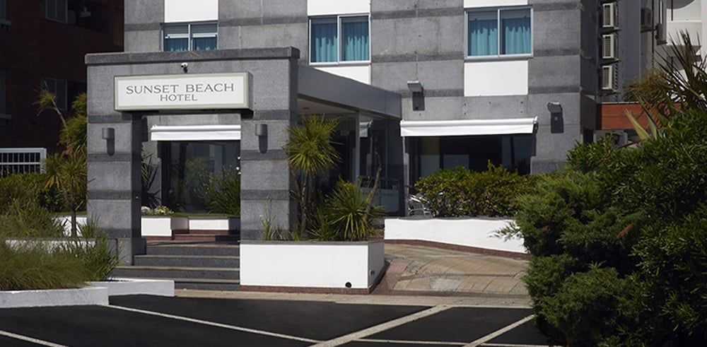 Sunset Beach Hotel 4/68