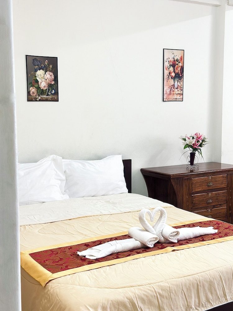 Rueangrat Hotel 25/51