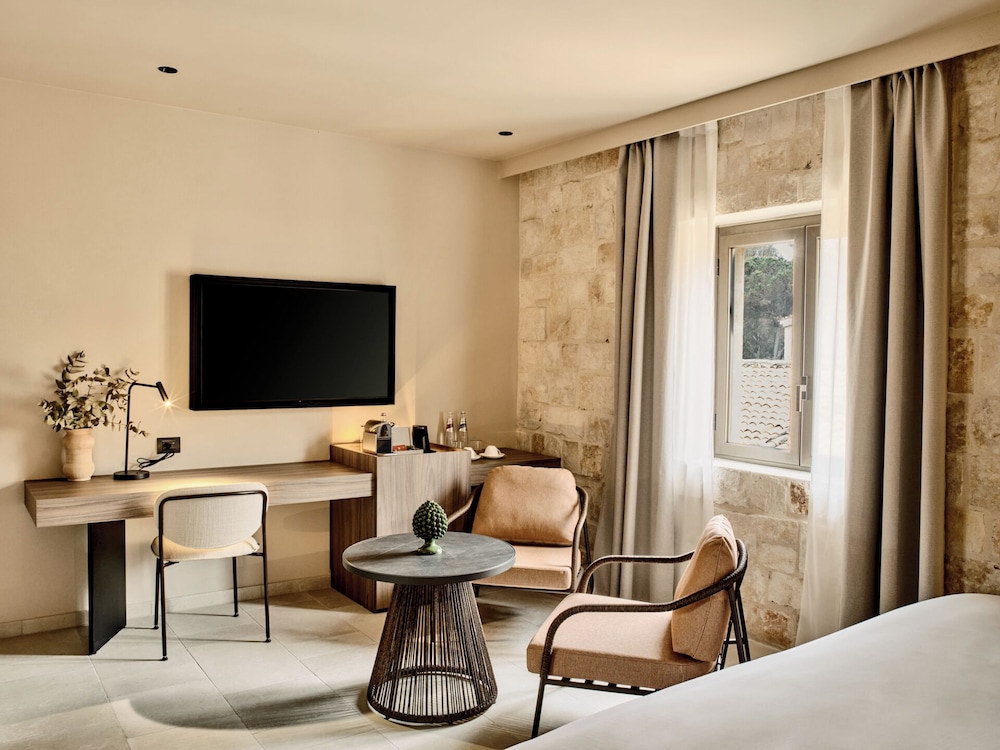 Costa Borgo Ragusa 26/35