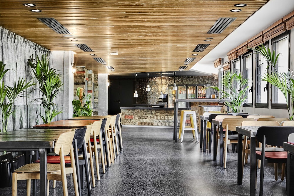 Generator Hostel Paris 62/74
