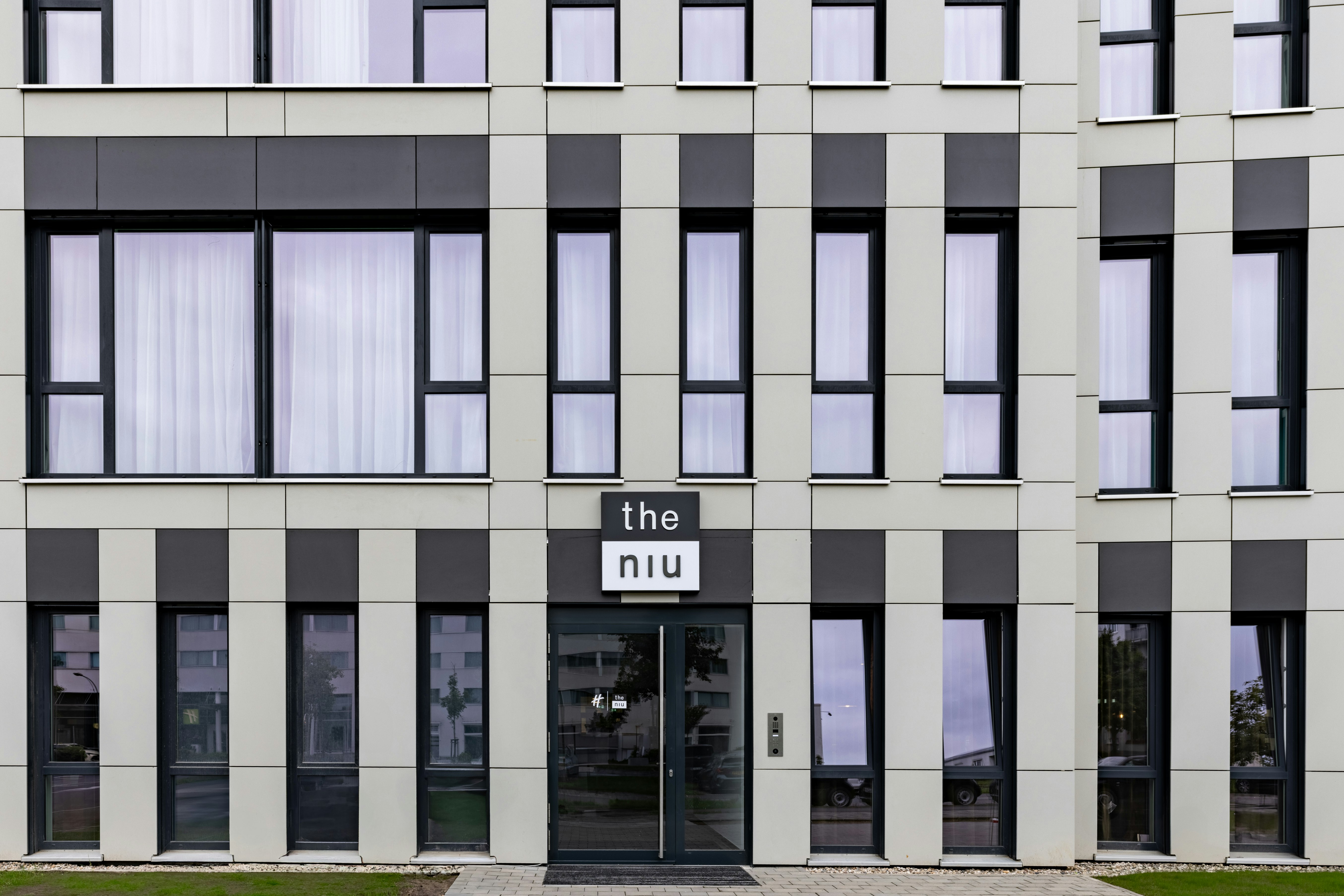 Holiday Inn the niu, Pax Berlin Airport by IHG 1/39