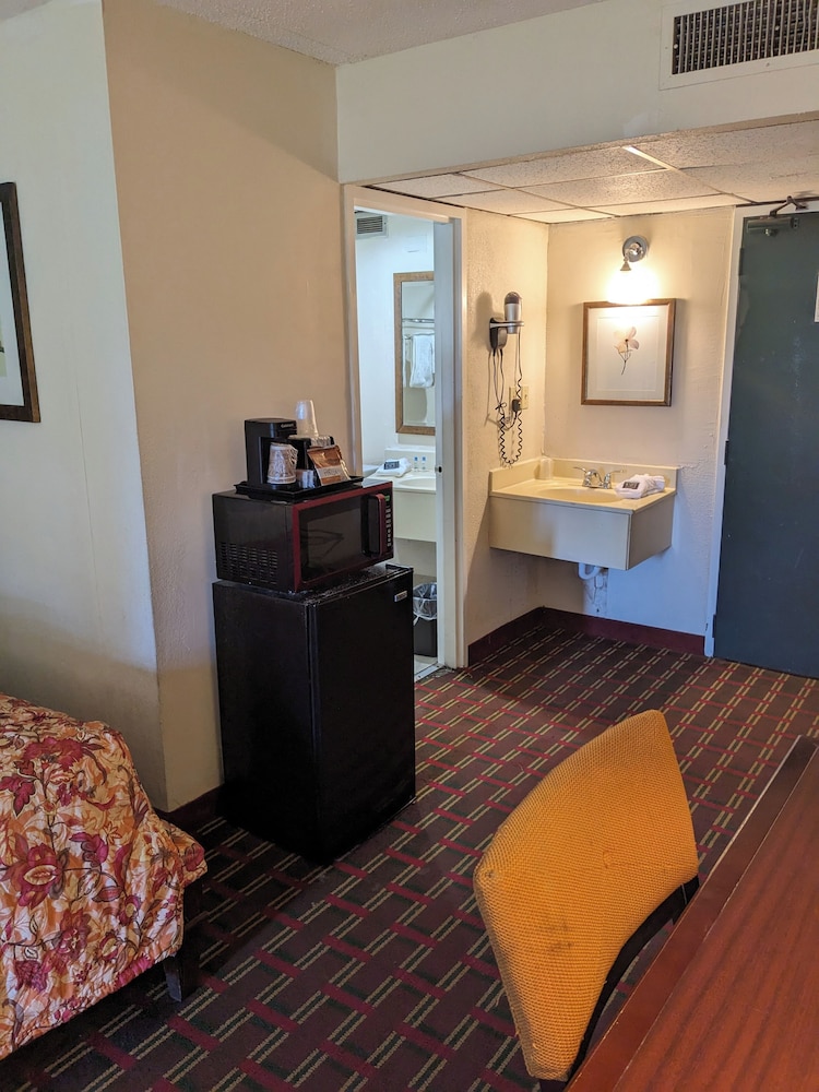 Select Inn Murfreesboro 54/60