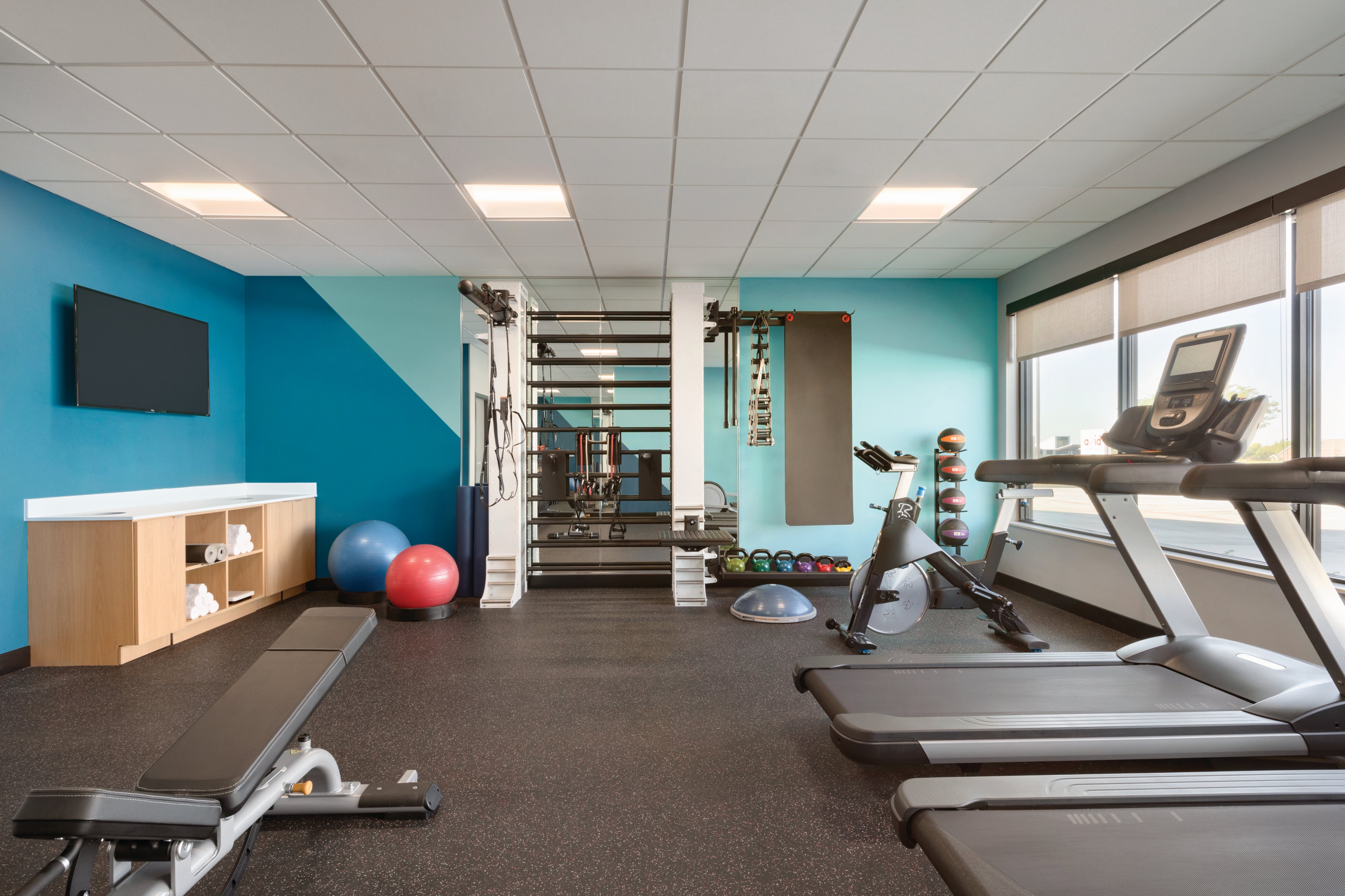 avid hotel Dallas North - McKinney by IHG 2/15