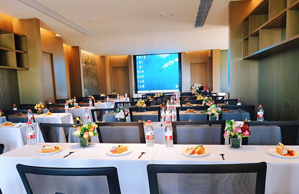 Guilin O-LIVE Social Hotel 40/50