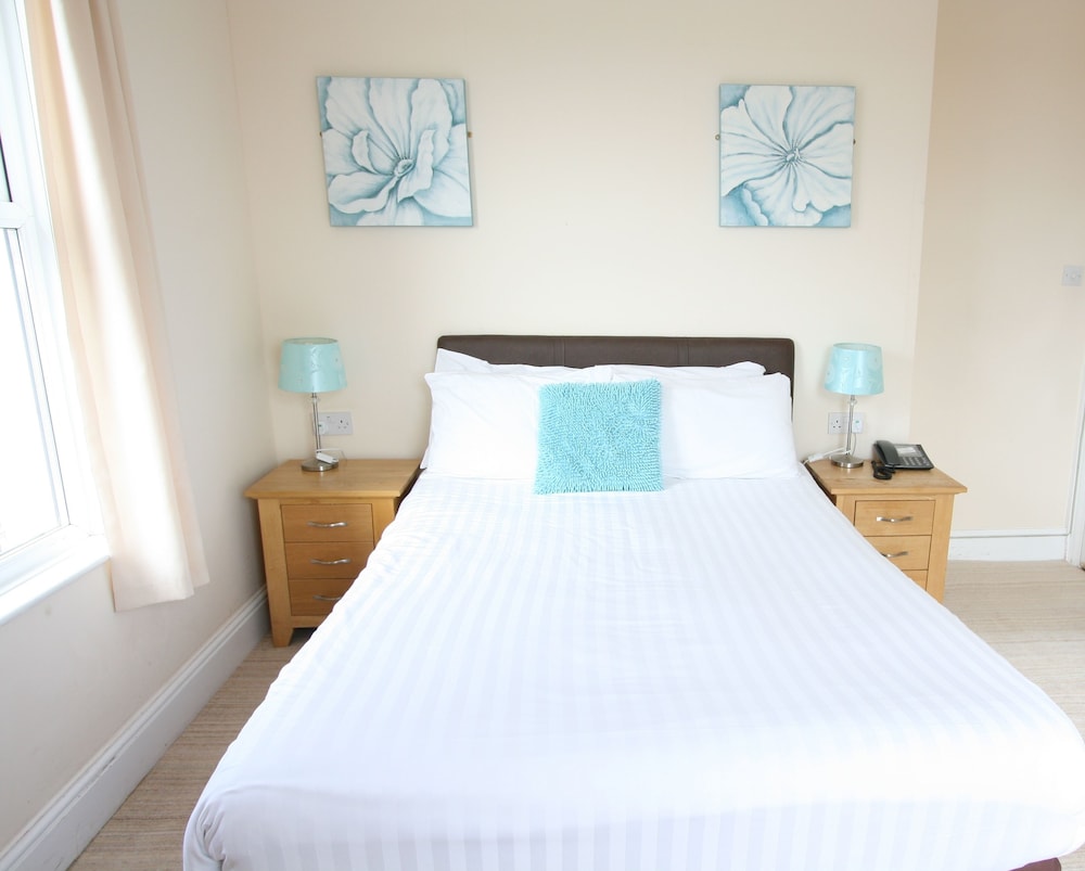 Pentire Hotel 12/63