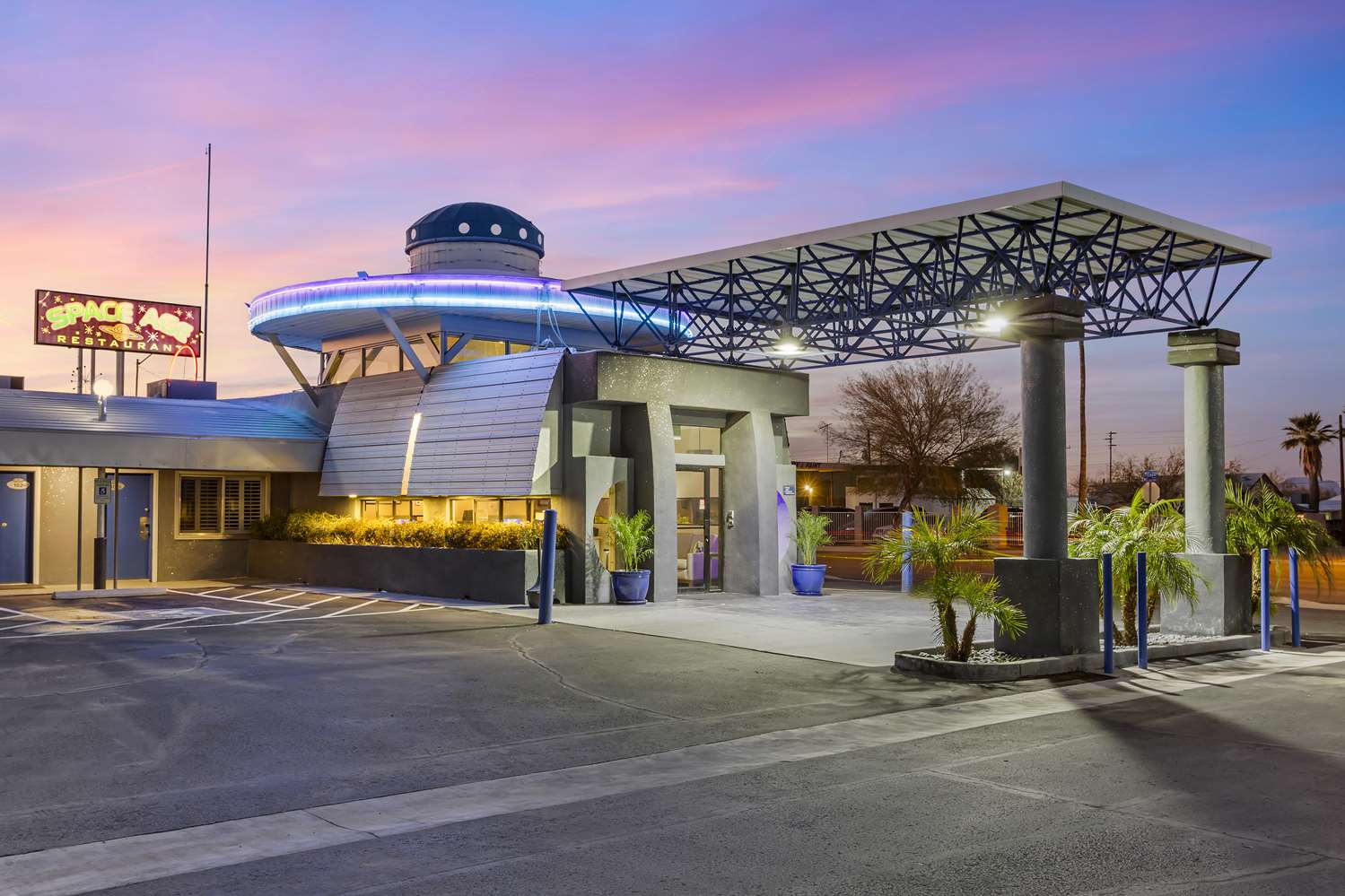 Best Western Space Age Lodge 24/25