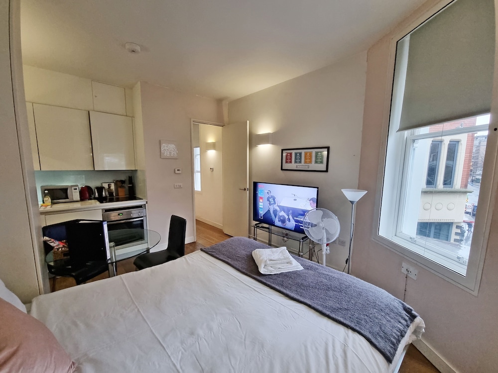 Urban Stay London City Apartments 11/50