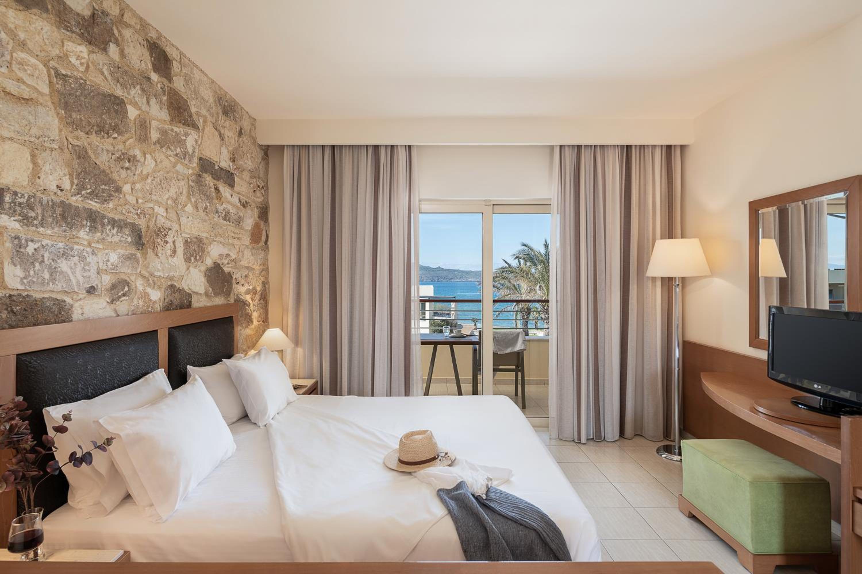 Room, Sea View