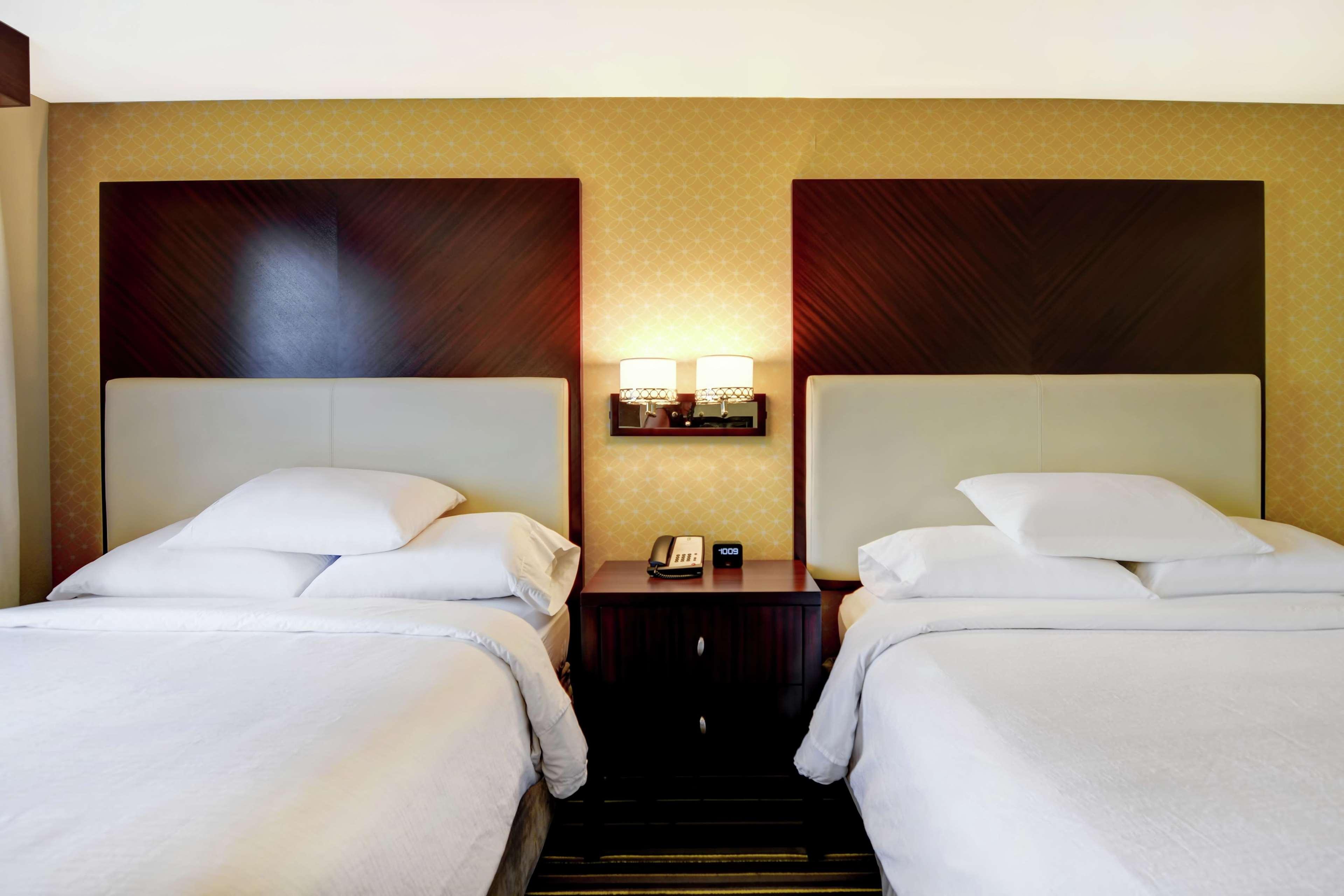 2 ROOMS, SUITE, 2 QUEEN BEDS, SMOKING