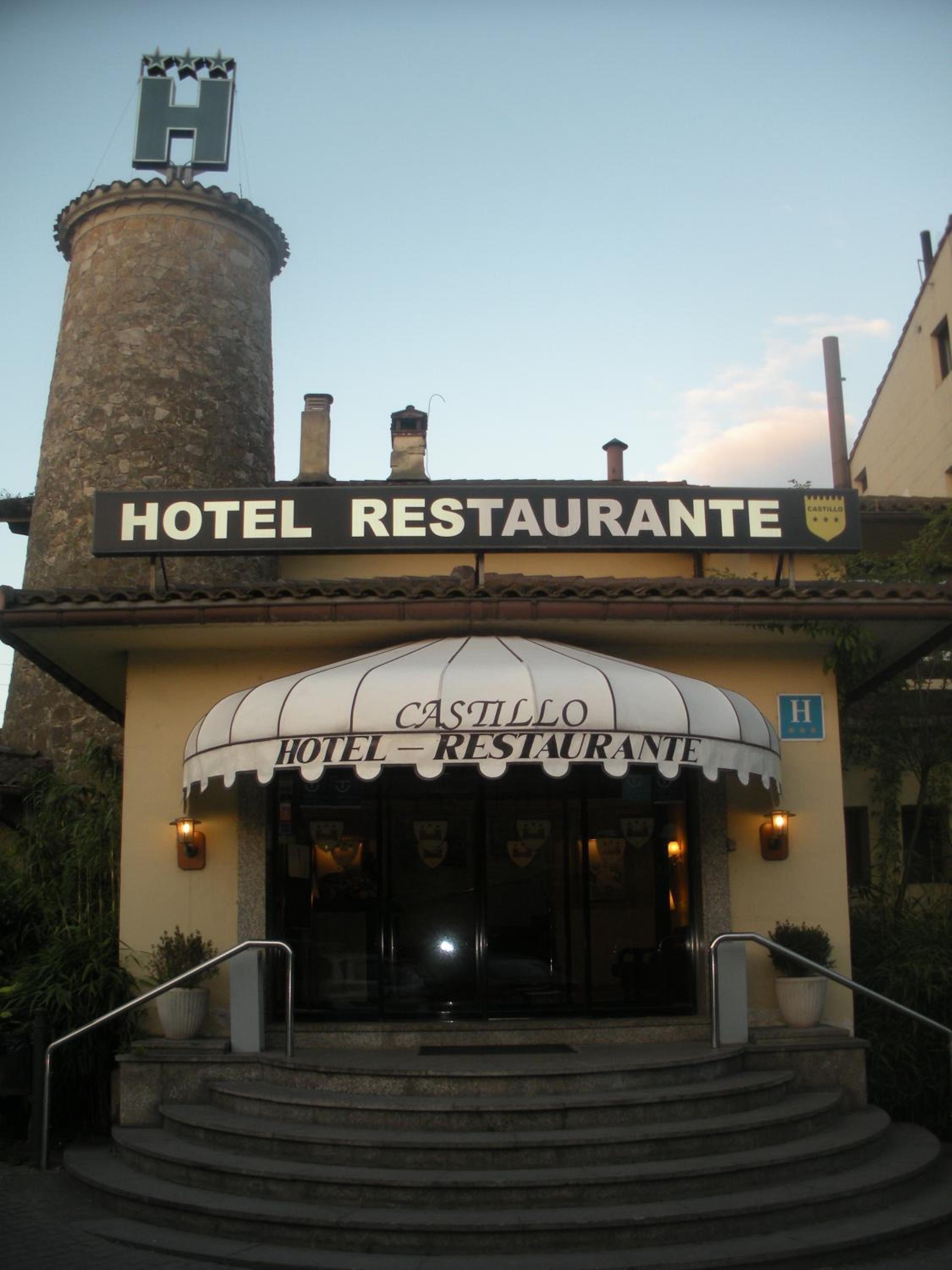 CASTILLO HOTEL 2/34