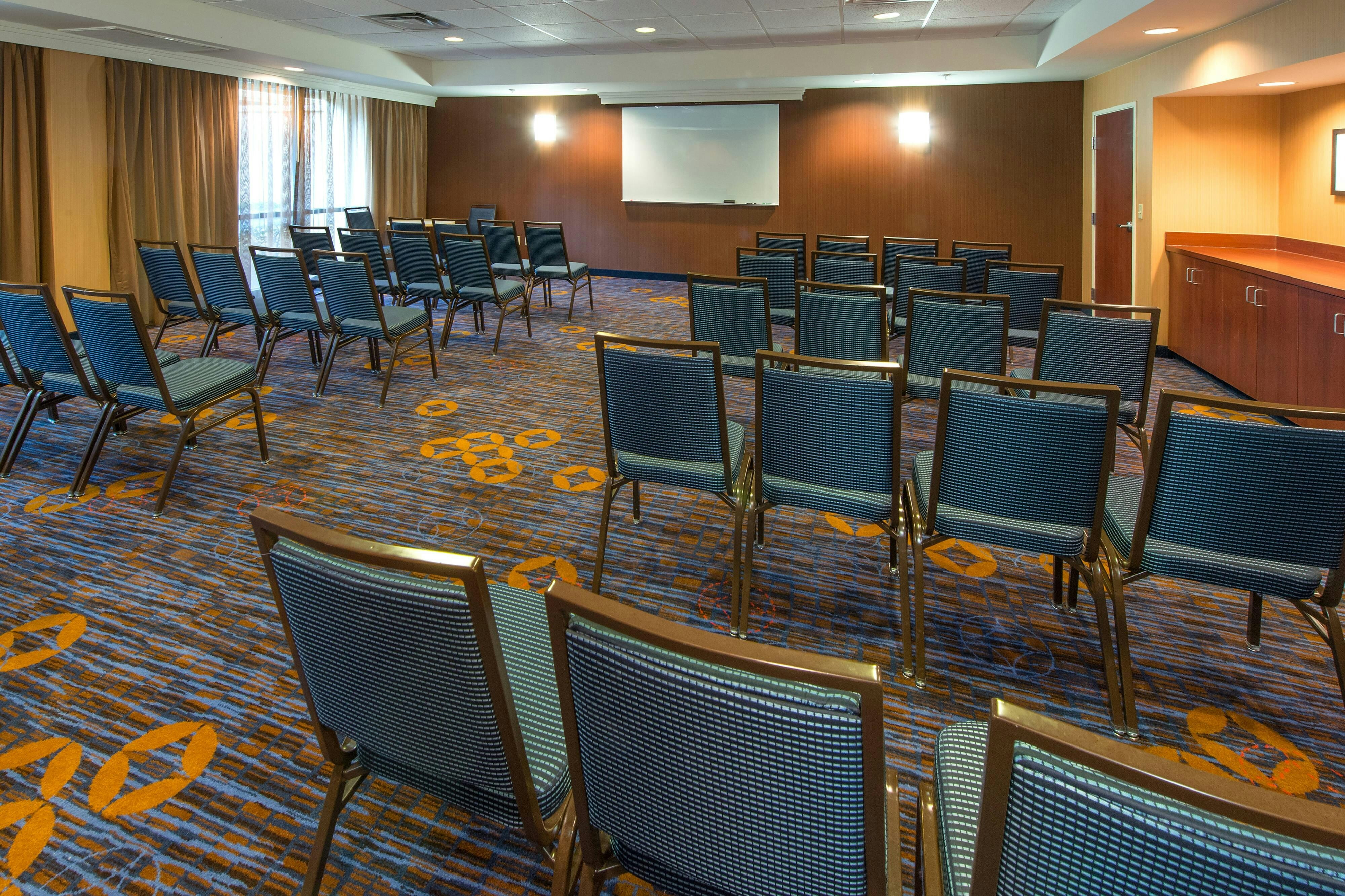 Courtyard by Marriott Albany 21/32