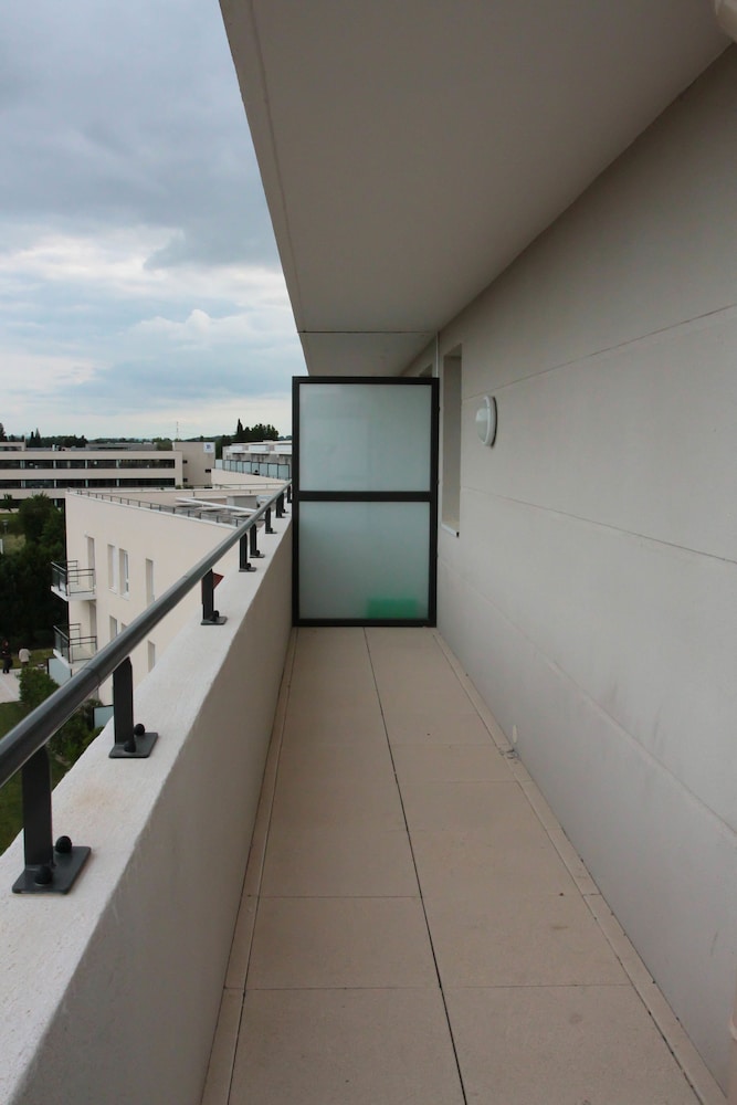 KOSY Aparthotel Campus del Sol Esplanade 38/67