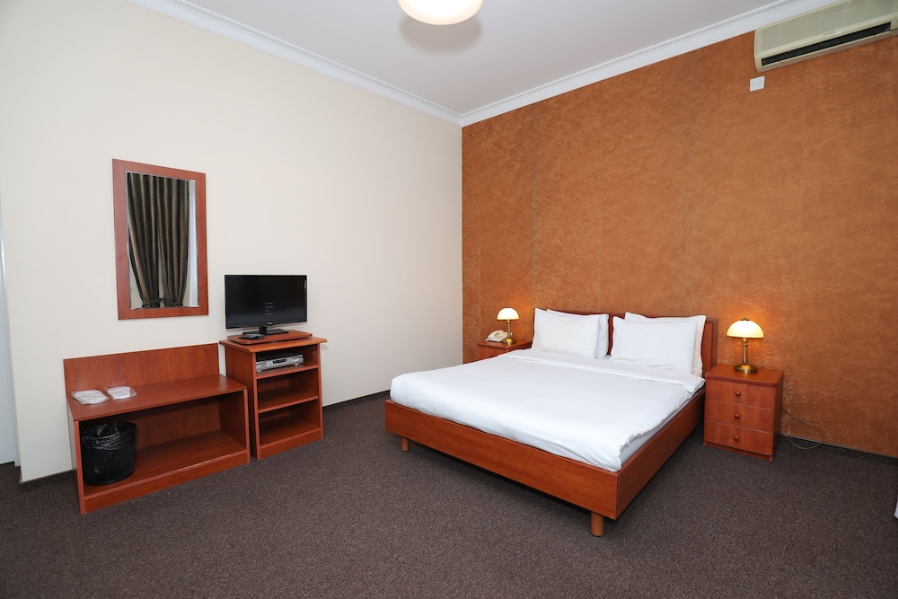 Azcot Hotel 20/45