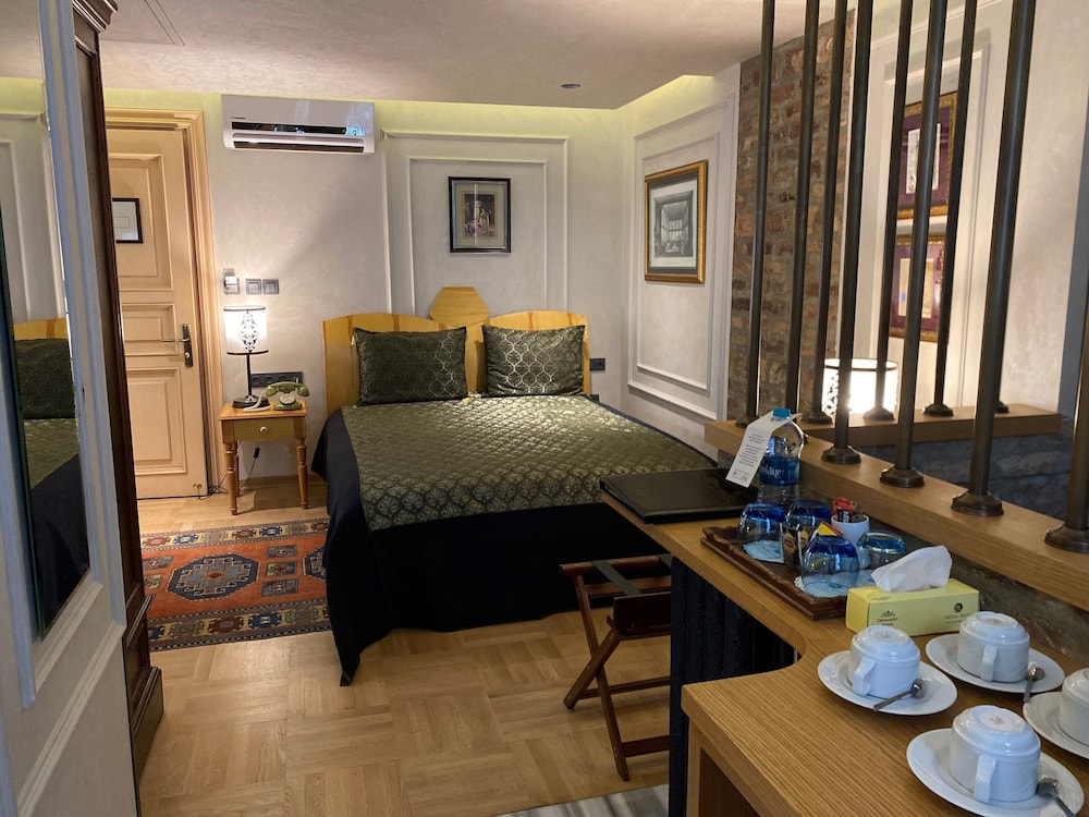 Niles Hotel Istanbul Special Class 33/50