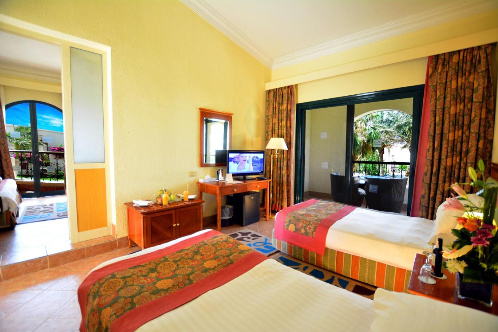 جناح جونيور، Island View Resort 2/2