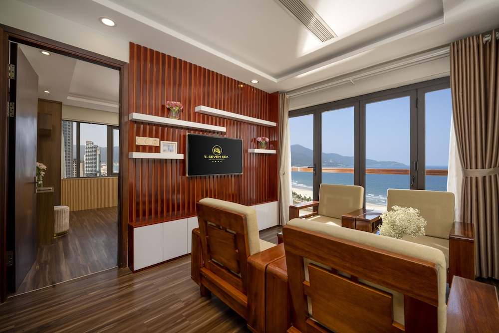 Seven Sea Hotel Da Nang 82/100