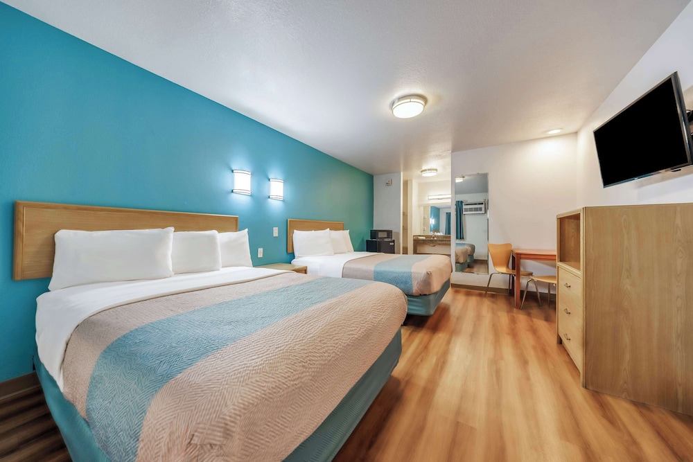 Motel6 Canby, OR 11/25
