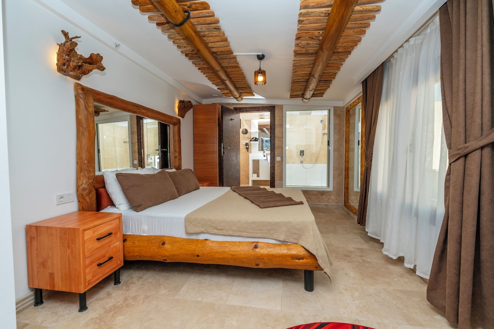 1 Bedroom, Standard, Single, Queen Bed