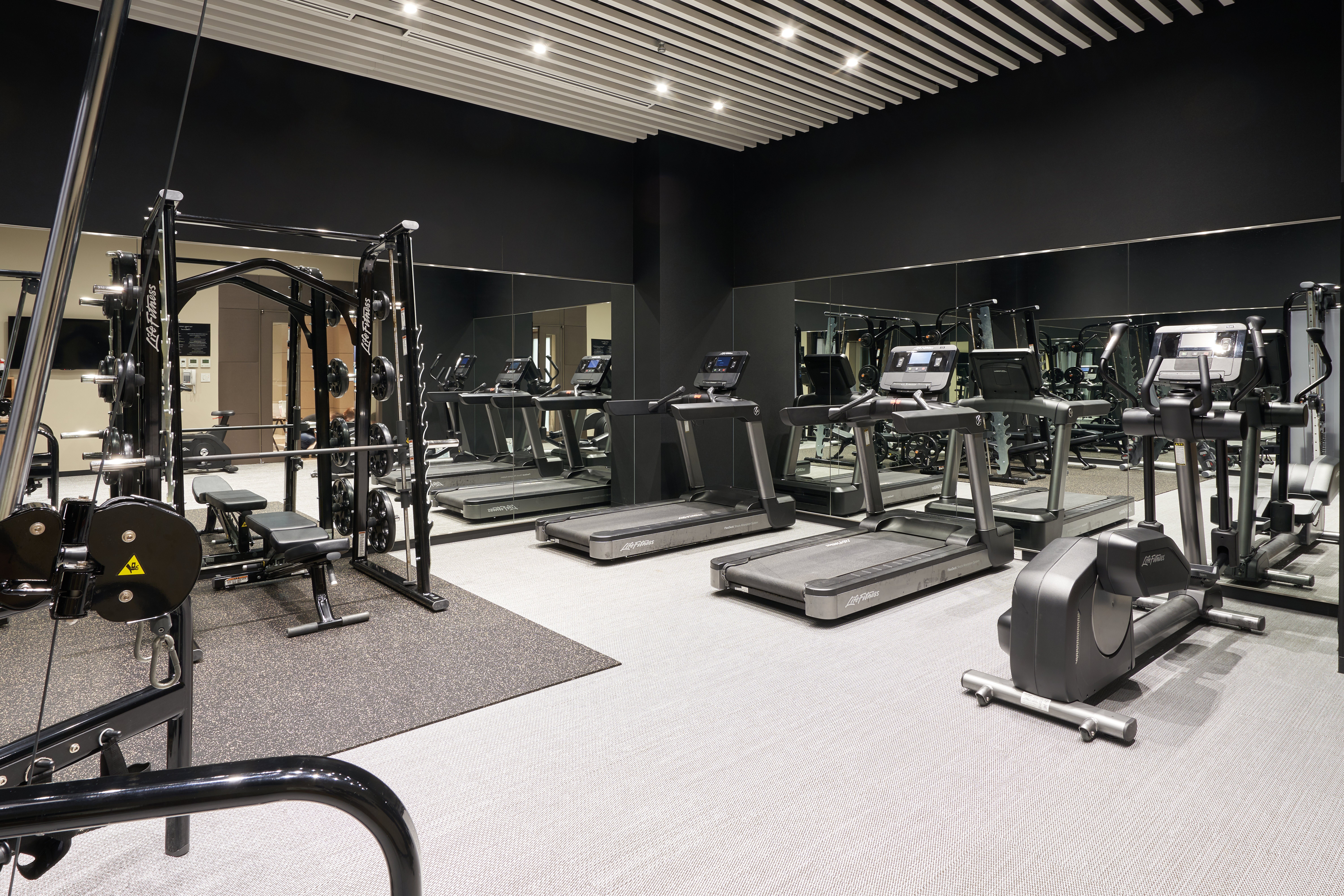 Holiday Inn And Suites Shin Osaka An Ihg Hotel 52/76
