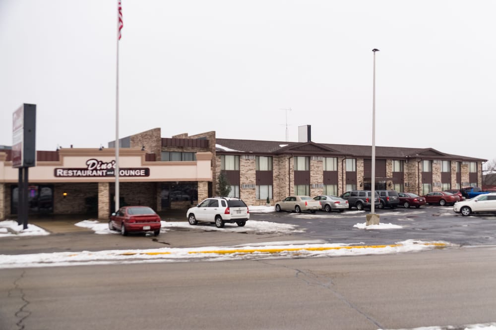 The Ridge Hotel Portage 41/43