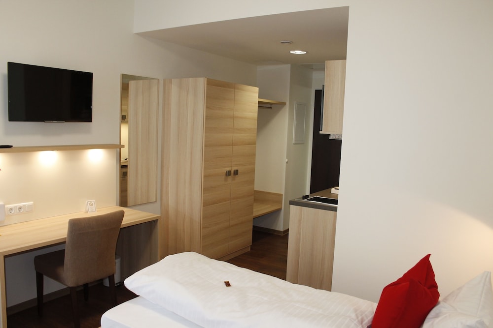 Prime Hotel 20 12/27