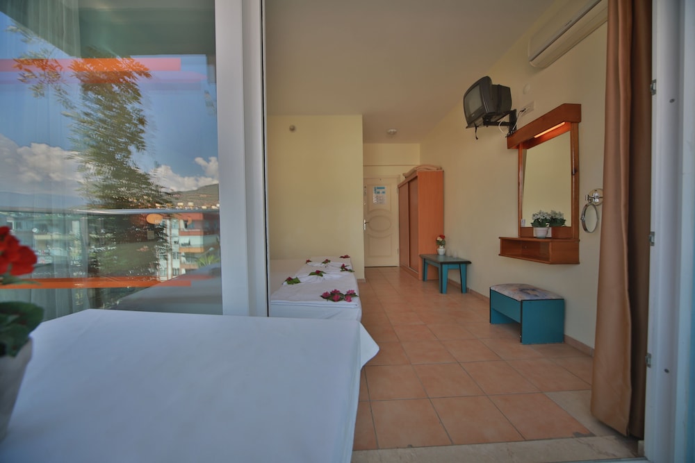 Gallion Hotel 29/73