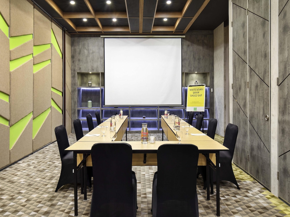 Ibis Styles Jakarta Simatupang 29/39