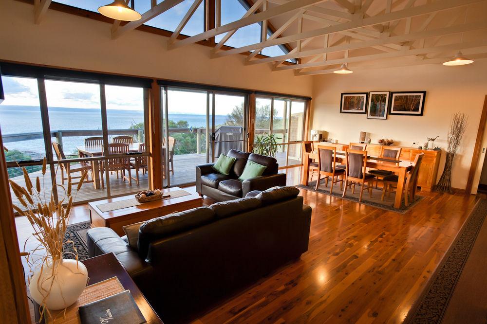 SEA DRAGON LODGE 36/55